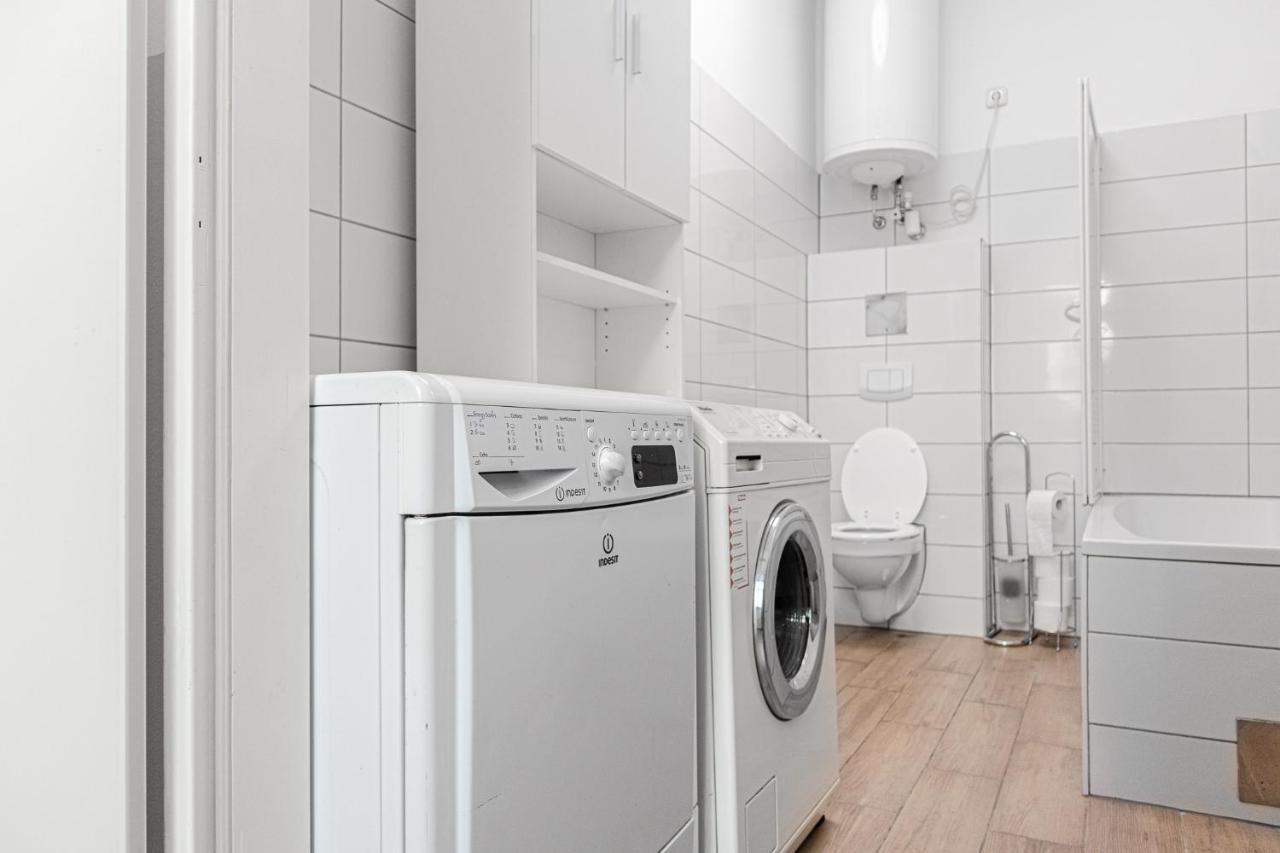 Delightful 2Br Shared Apartment - Ideal For Longstays Wien Eksteriør billede