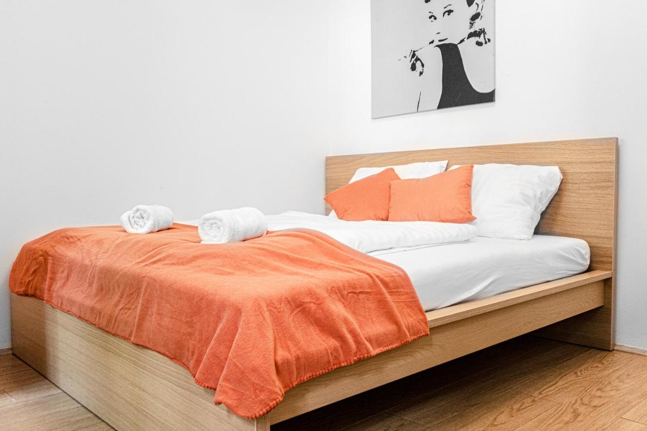 Delightful 2Br Shared Apartment - Ideal For Longstays Wien Eksteriør billede