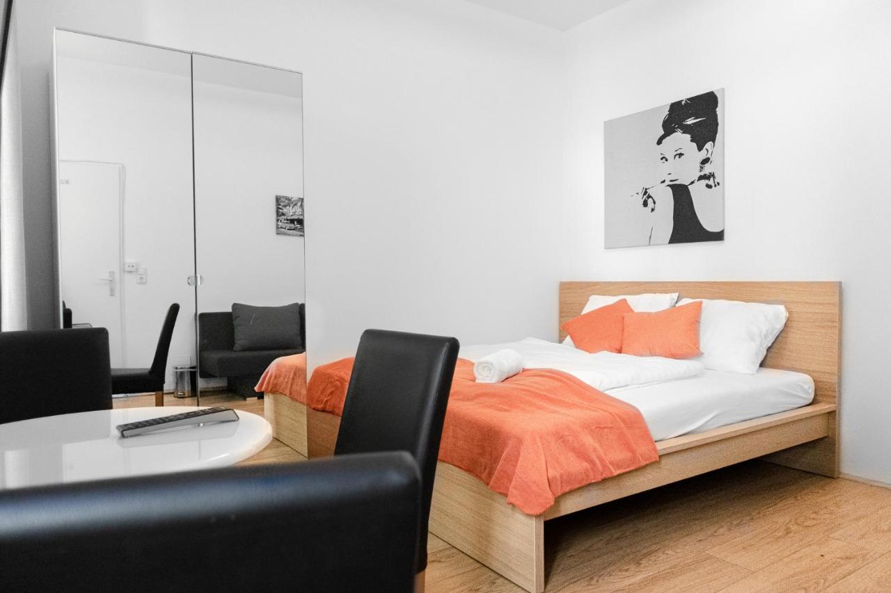 Delightful 2Br Shared Apartment - Ideal For Longstays Wien Eksteriør billede